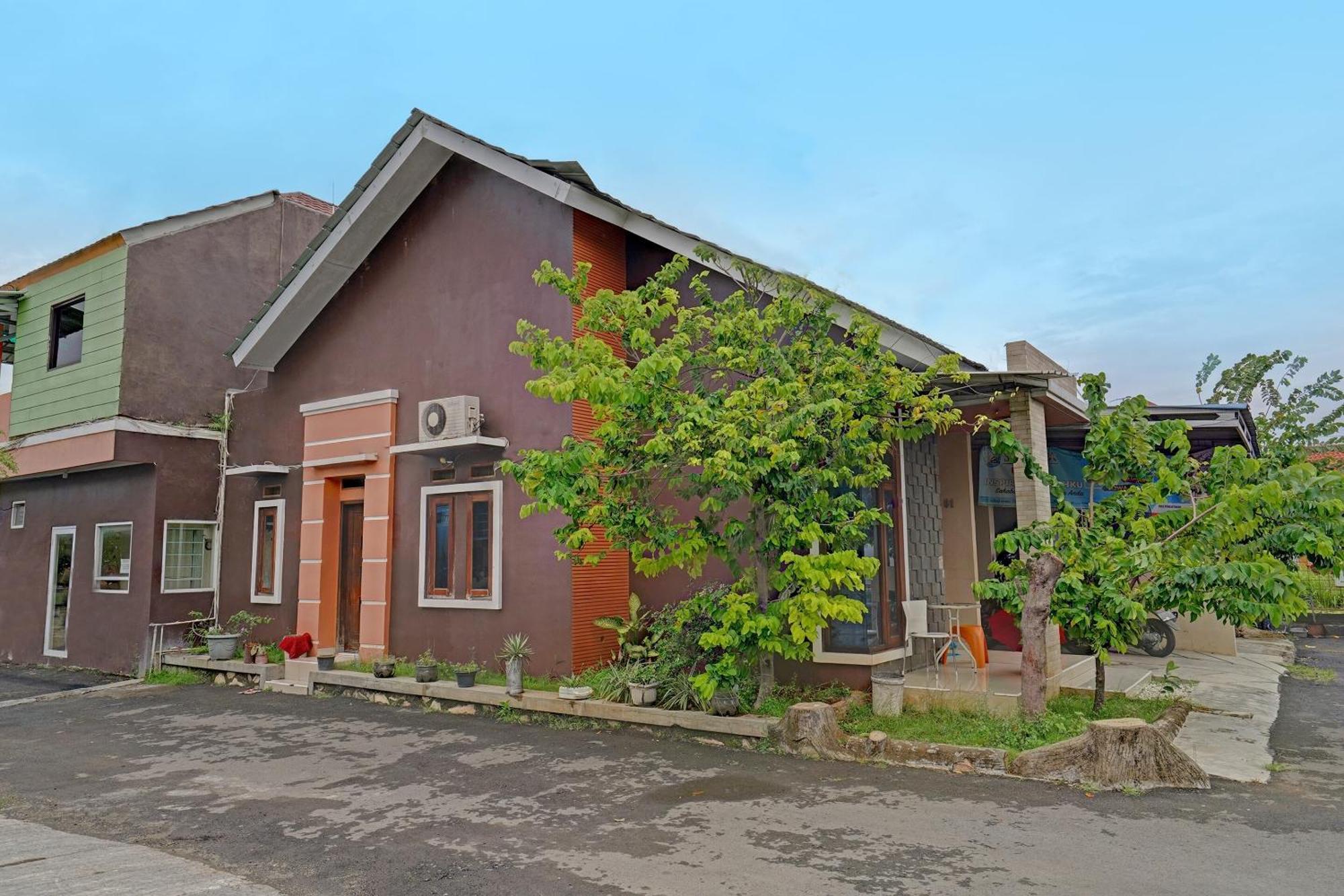 Oyo 91955 Pondokan Cempaka Cirebon Dış mekan fotoğraf